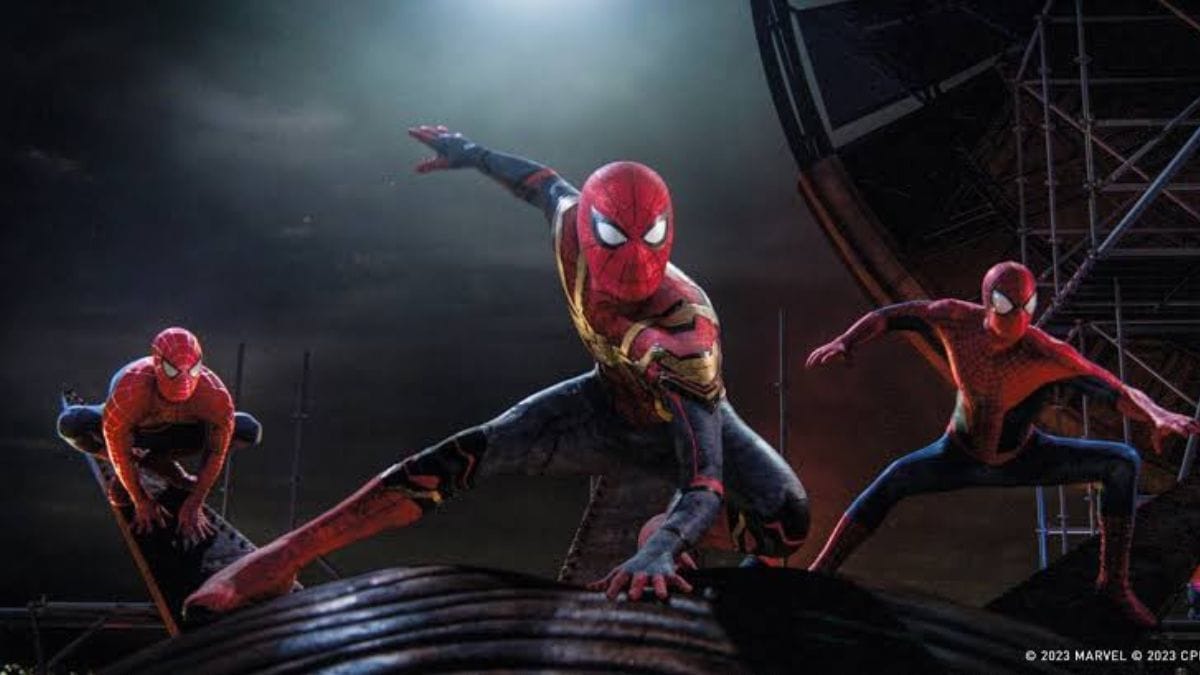 This scene from the 2021 film Spider-Man: No Way Home is set in the backdrop of which among the following monuments?