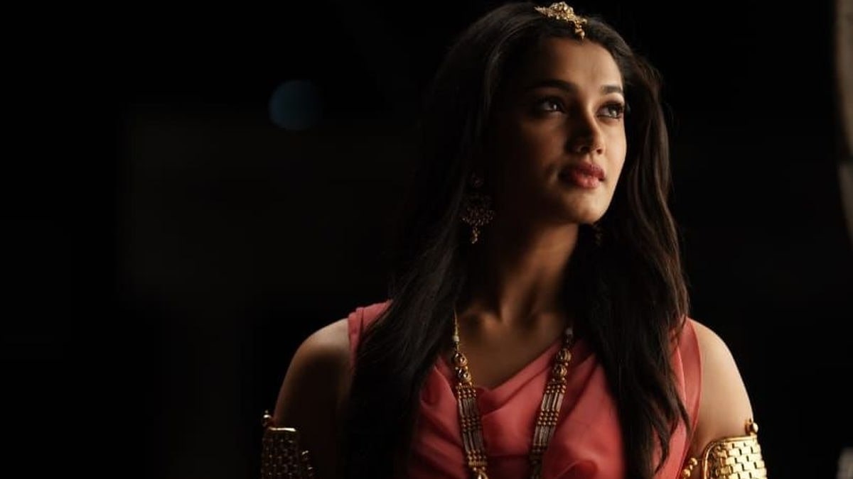 Reeshma Nanaiah does a special number in Kushee Ravi’s Spooky College