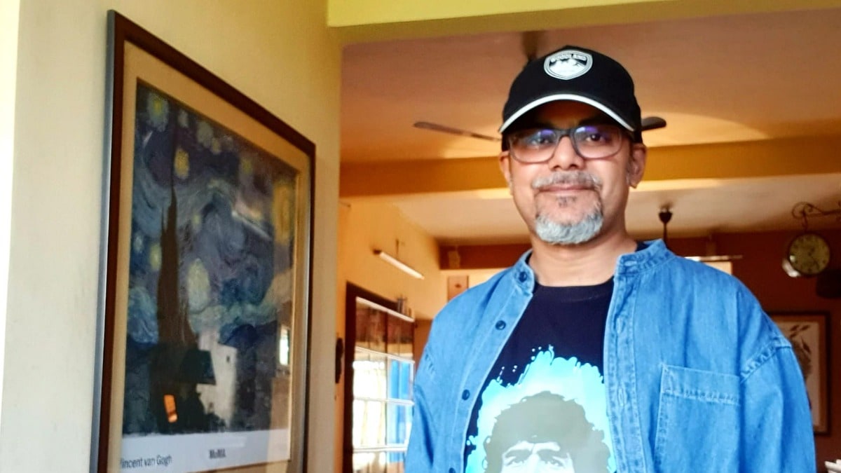 Rabindrasangeet goof-up with Srijato’s song leaves netizens in splits