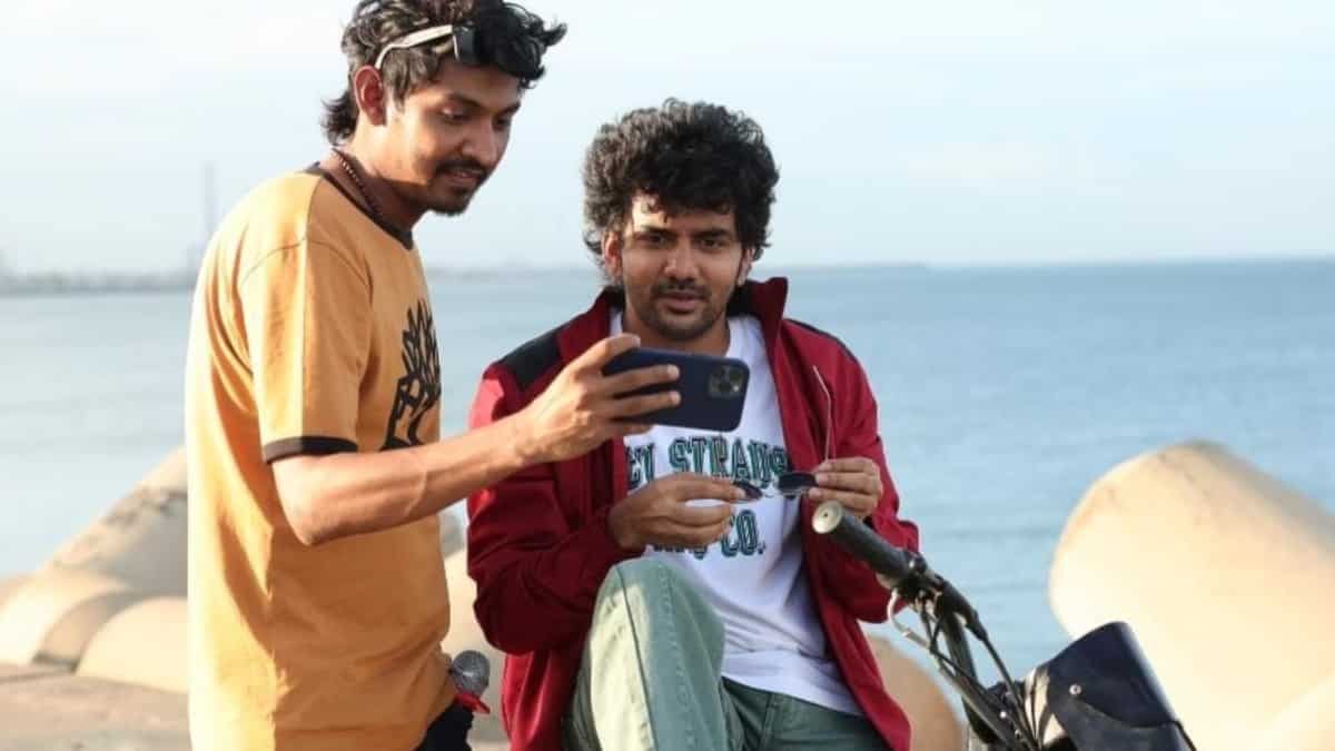 https://www.mobilemasala.com/film-gossip/Star-This-is-what-director-Elan-said-about-Kavins-acting-chops-i254780