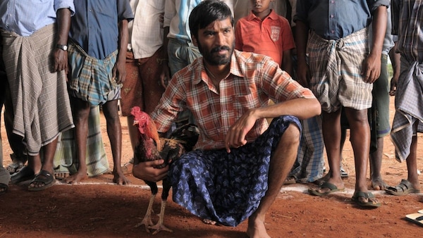 Still from Aadukalam.