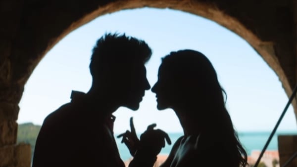 Still from Tu Meri Main Tera Main Tera Tu Meri.