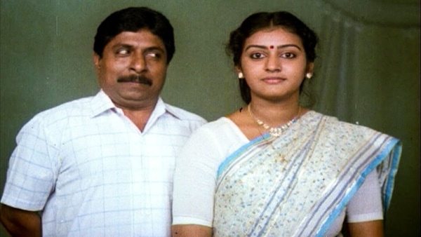 Still from Vadakkunokkiyanthram.