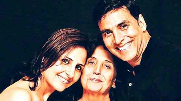 Bereaved Akshay Kumar pens a heartfelt message for his late mother