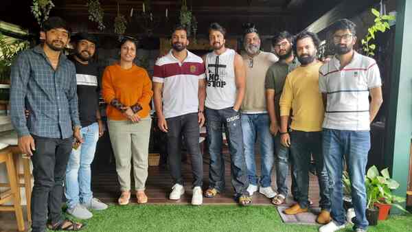 Kiccha Sudeep treats Dhananjaya and team Twenty One Hours to homemade 'dose' before private screening of the thriller