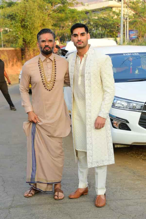 Suniel Shetty-Ahan Shetty at Athiya-KL Rahul wedding (Source: Manav Manglani)