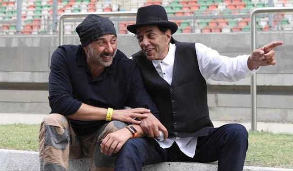 Sunny Deol on Dharmendra’s kissing scene: ‘He is the only actor who can carry it off’