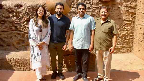 Suriya and Jyotika visit Keezhadi museum, pictures go viral on the internet