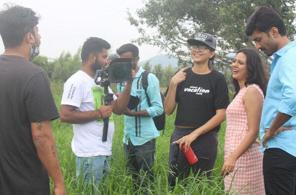 Kshitija, Samragini and Rishi during the making of the film