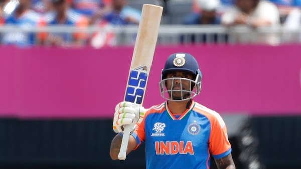 Suryakumar Yadav sends bold plea to AB de Villiers amid IND vs AUS 2025 T20I series