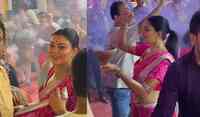 Sushmita Sen visits Durga puja pandal with her two daughters; STUNS everyone with her traditional dhunuchi dance