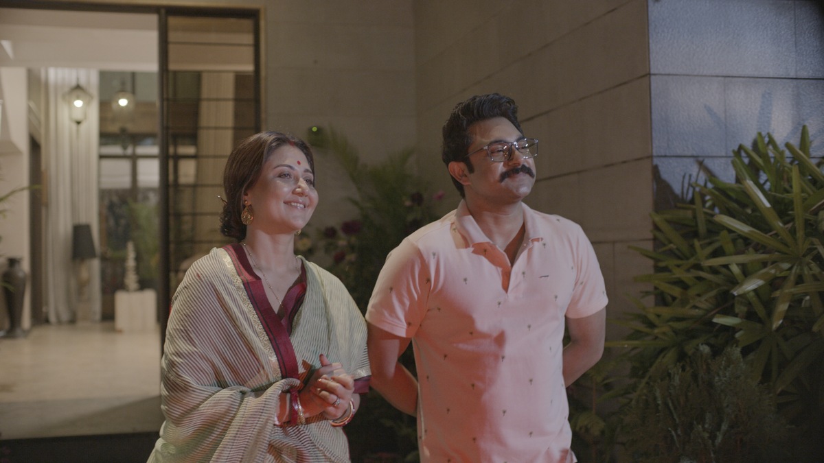 Shrimati Trailer: Swastika, Kheya, Soham and Trina present a refreshing family drama Strap: Directed by Arjunn Dutta, the film is set to release in July. After Guldasta, director Arjunn Dutta and actress Swastika Mukherjee have teamed up once again for their new film, Shrimati. The film that delve