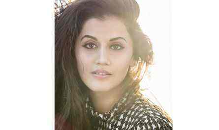 What was Taapsee Pannu's profession before she entered the film industry?