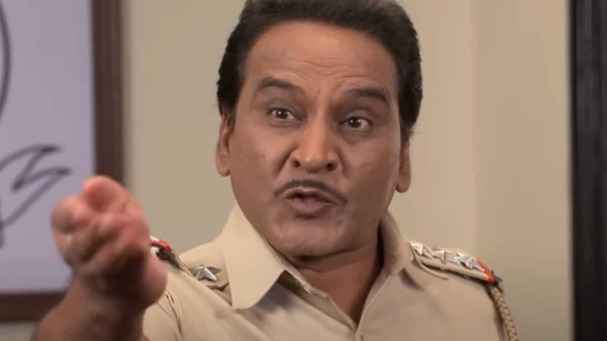 https://www.mobilemasala.com/tv-live/Taarak-Mehta-Ka-Original-Chashma-Episode-4169-Chalu-Pandey-Refuses-to-File-Abduls-Missing-Report-i292216