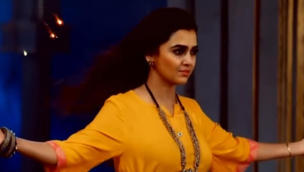 Naagin 6: Pratha's daughter Prarthana transforms into Sheshnaagin in this intriguing VIDEO - Watch