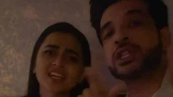 From jewellery to saree, Karan Kundrra pampers girlfriend Tejasswi Prakash with gifts on Gudi Padwa – watch