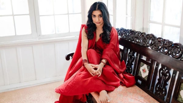 Test: Meera Jasmine joins Madhavan, Nayanthara and Siddharth in Sashikanth's directorial debut