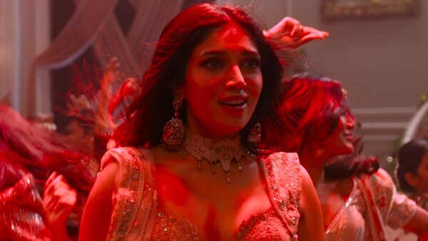 Thank You For Coming song Desi Wine: Bhumi Pednekar dazzles and dances the night away in the wedding party anthem