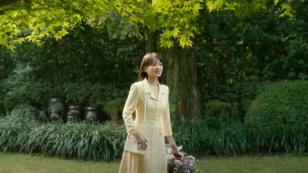 The Atypical Family episode 6 – Bok Gwi-joo and Do Da-hee get married, more that will happen on Jang Ki-yong and Chun Woo-hee’s show