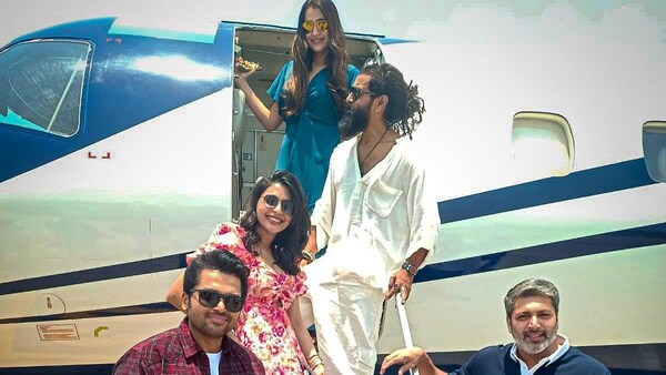 In photo: Ponniyin Selvan 2 cast kicks off promotional tour in style, Vikram looks ruggedly handsome