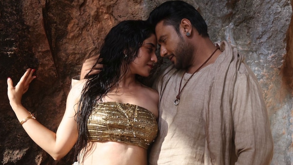 Rachana Rai and Darshan in Onde Ondu Sala