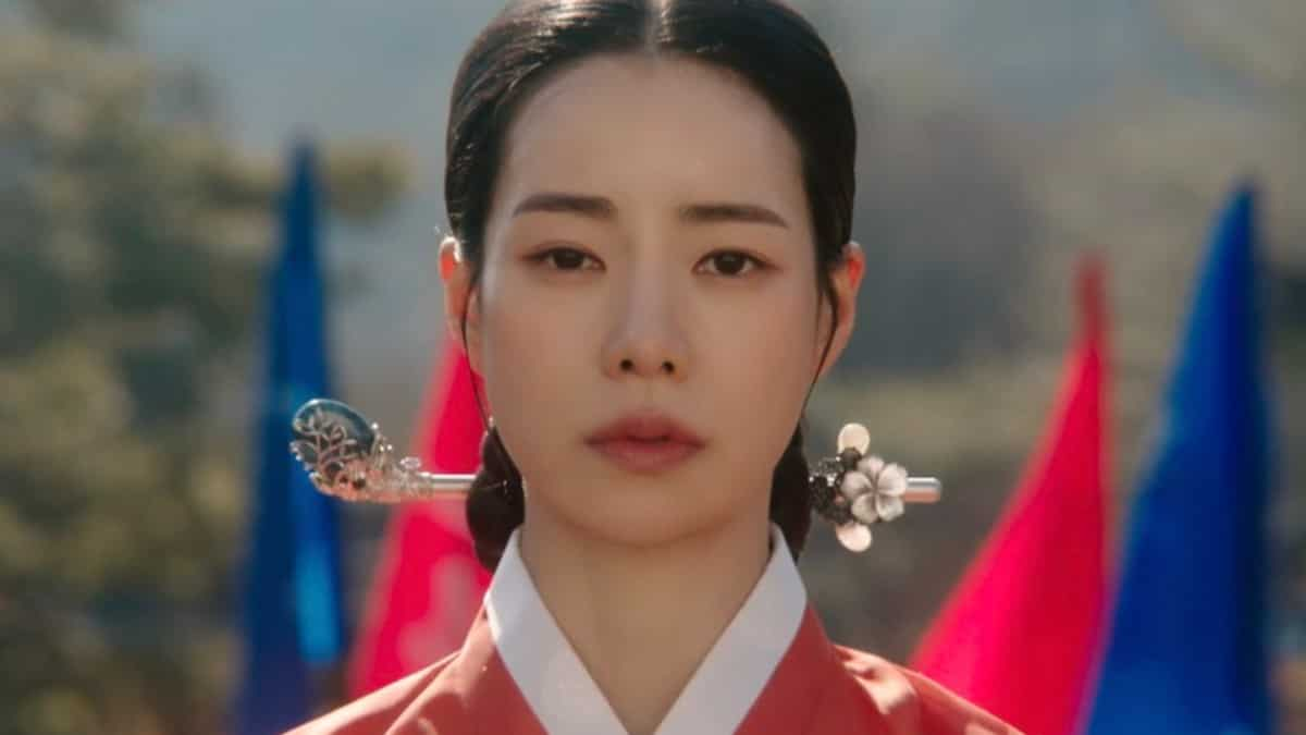 https://www.mobilemasala.com/movie-review/The-Tale-of-Lady-Ok-premiere-Twitter-review-Lim-Ji-yeons-character-intrigues-viewers-i322325