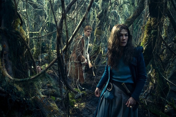 A still from The Wheel of Time season 1 Episode 8