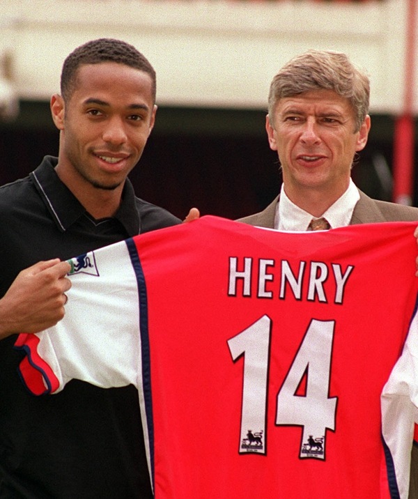 Viktor Gyokeres to wear Henry's iconic jersey no. 14. Image | Arsenal on X