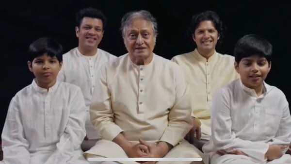 #IndependenceDay: Ustad Amjad Ali Khan, Amaan, Ayaan and sons pay tribute to the nation with Vande Mataram in sarod