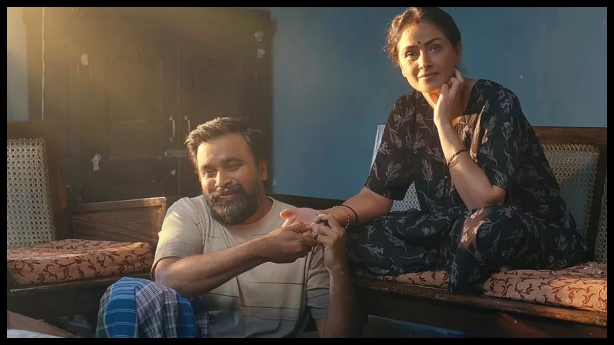Tourist Family on OTT: Sasikumar Simran heartwarming Tamil film win love on streaming