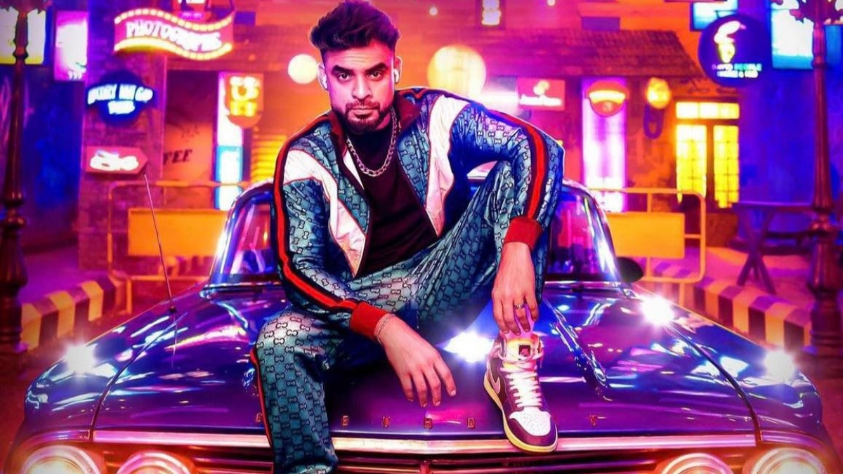 Tovino Thomas, Khalid Rahman shoot for their entertainer Thallumaala in Dubai