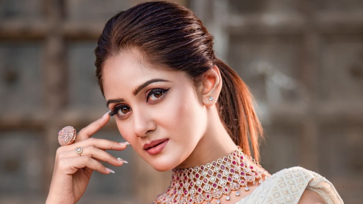 Trina Saha’s birthday celebration sees Neel, Yash and Nussrat Jahan