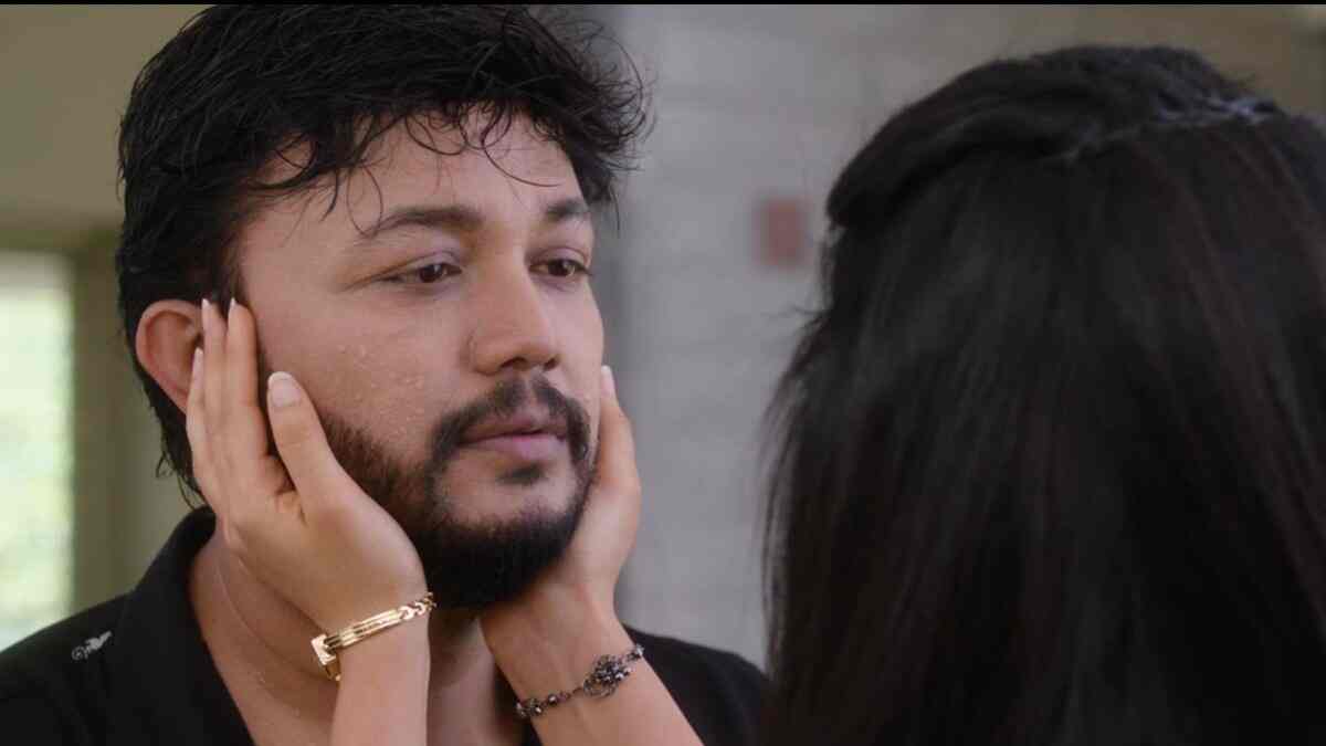 Triple Riding trailer: Golden Star Ganesh stuck in a rut, reckon netizens