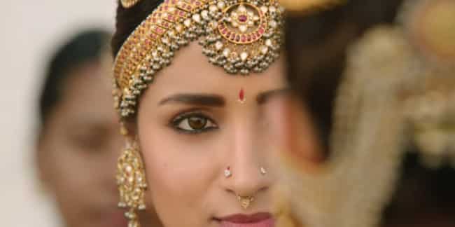 Trisha as Kundhavai