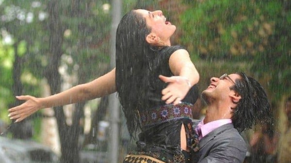 Monsoon Magic: How Shahid Kapoor-Kareena Kapoor's Tum Se Hi makes the millennials recall their FIRST LOVE