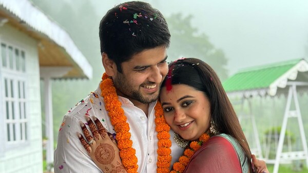 Anamika Chakraborty and Uday Pratap Singh go on their honeymoon with friends