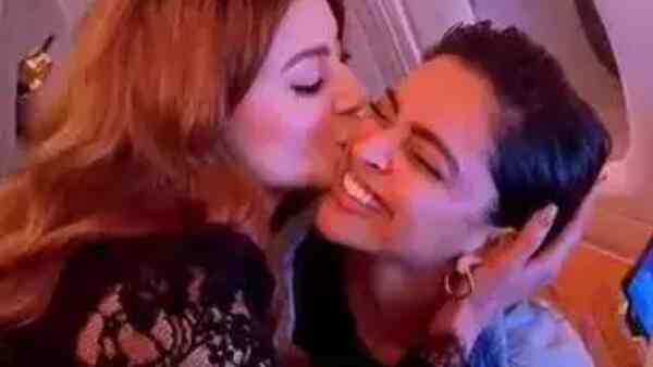 Urvashi Rautela kisses Deepika Padukone in VIRAL photo you cannot afford to miss