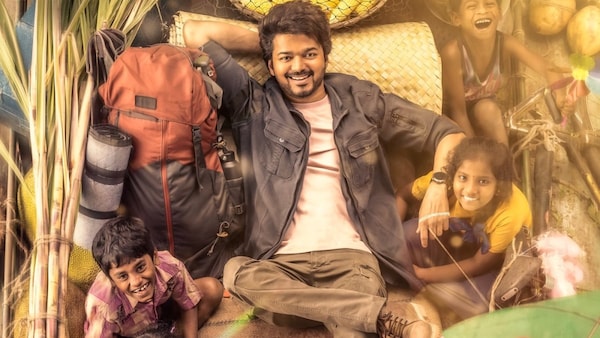 Varisu second look: Thalapathy Vijay looks gleeful, poses for a photo with a few children with smiling faces