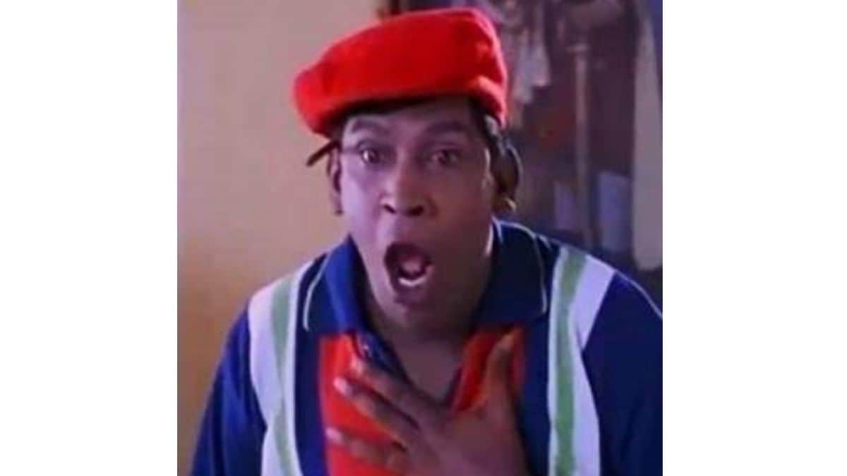 This character portrayed by Vadivelu in a 2001 film starring Vijay and Suriya became viral in the year 2019. Name the film.