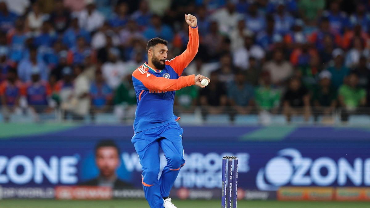 IND vs PAK LIVE: Dube and Kuldeep restrict Pakistan to 171/5 in the first inning