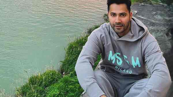 A week after resuming Baby John shoot, Varun Dhawan chills and catches sunset – Pic