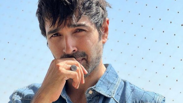 Exclusive! When Saas Bahu Aur Flamingo's Varun Mitra met Shah Rukh Khan and Aamir Khan