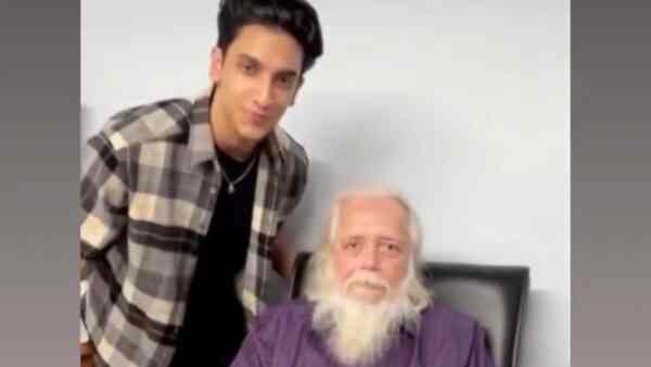 The Archies actor Vedang Raina meets former scientist Nambi Narayanan at Rocketry: The Nambi Effect screening