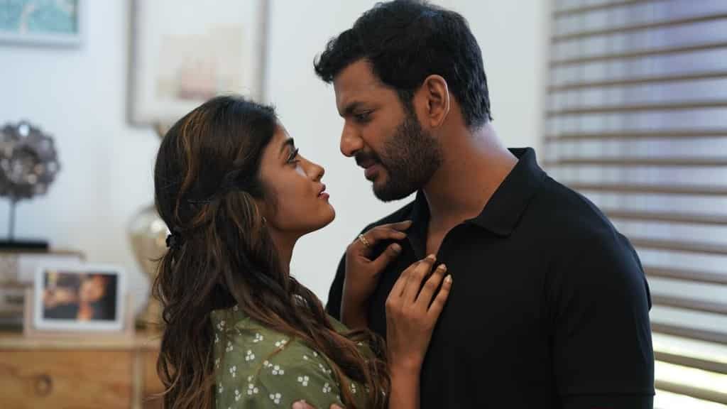 Vishal's Veerame Vaagai Soodum wraps up; the action thriller to prepone its  release to Pongal?