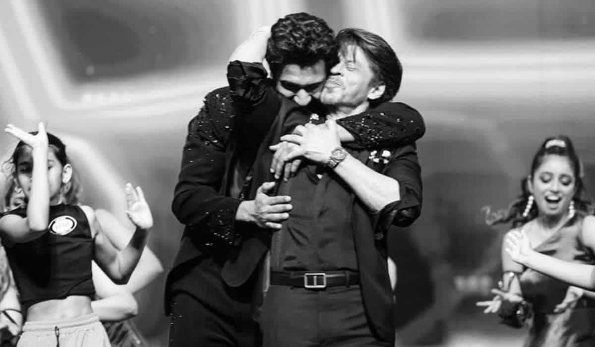 IIFA 2024: Vicky Kaushal says he 'lived many dreams' as he shares the stage with Shah Rukh Khan; pens heartwarming note for him