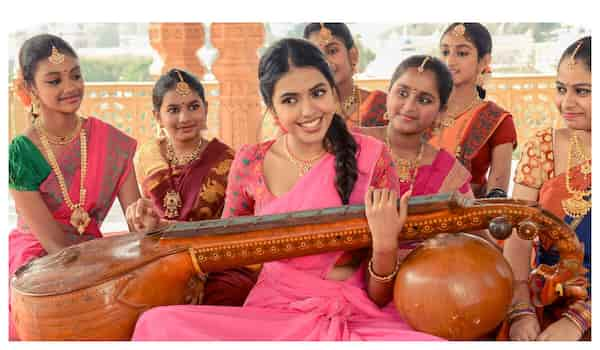 Shivani Rajasekhar in Vidya Vasula Aham