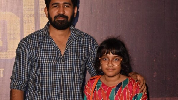 Raththam star Vijay Antony makes a public appearance with his younger daughter