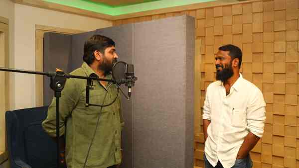 Vijay Sethupathi begins dubbing for Viduthalai, pictures with Vetri Maaran go viral