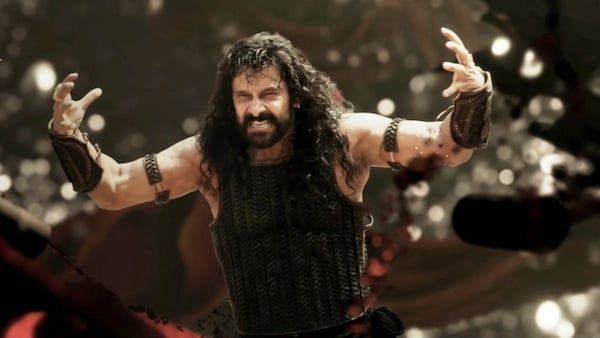 Chola Chola BTS promo: Vikram is having a whale of a time dancing for the powerful song from Ponniyin Selvan