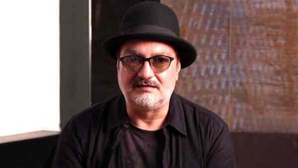 Exclusive! Vinay Pathak: Influx of OTT releases affecting the footfall on theatrical releases of content-driven small films